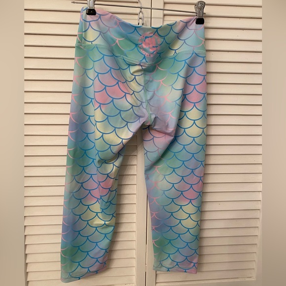 Feed Me Fight Me mermaid capri leggings S - Picture 4 of 4